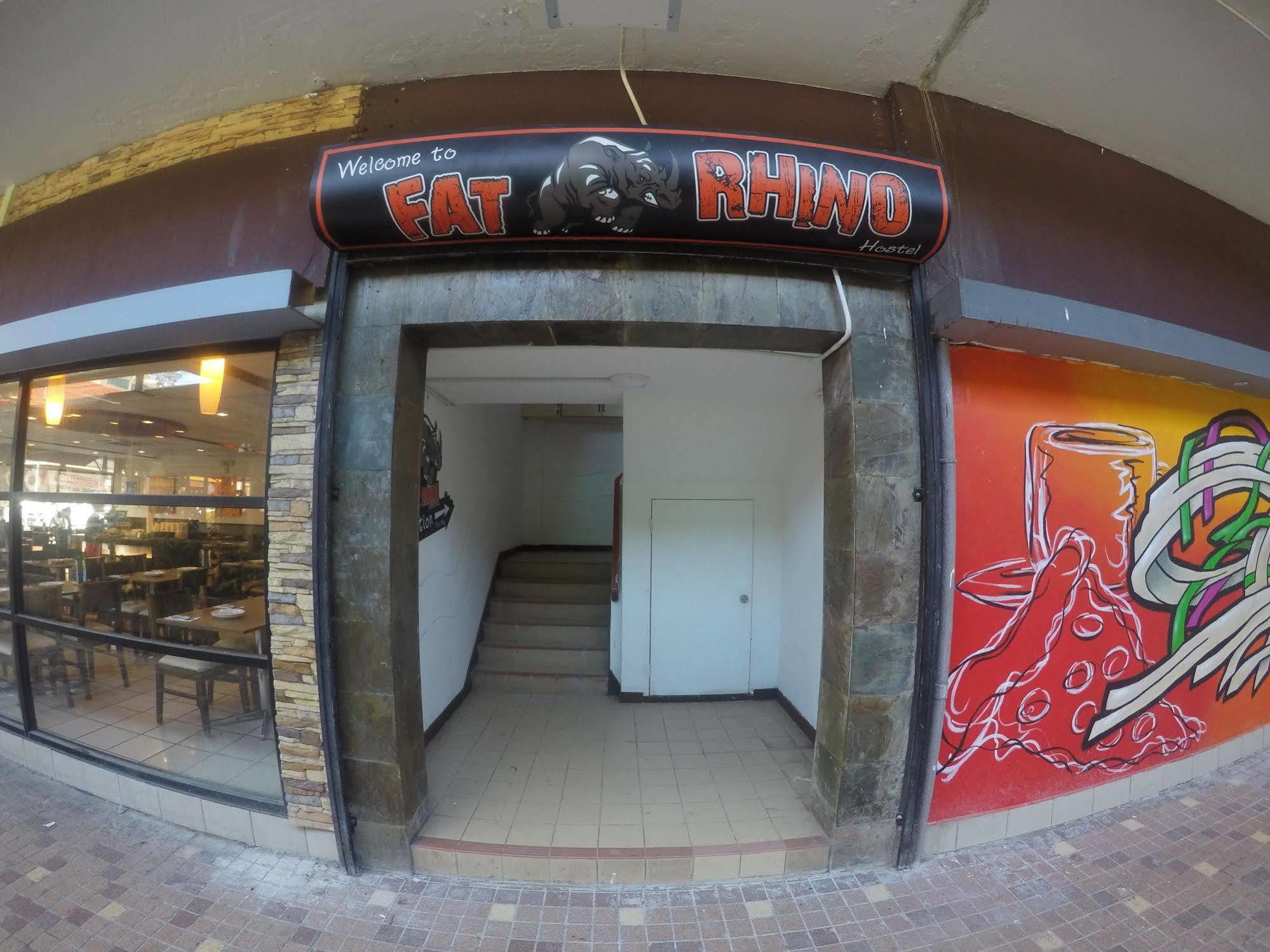 Fat Rhino Hotel Кота Кинабалу Екстериор снимка
