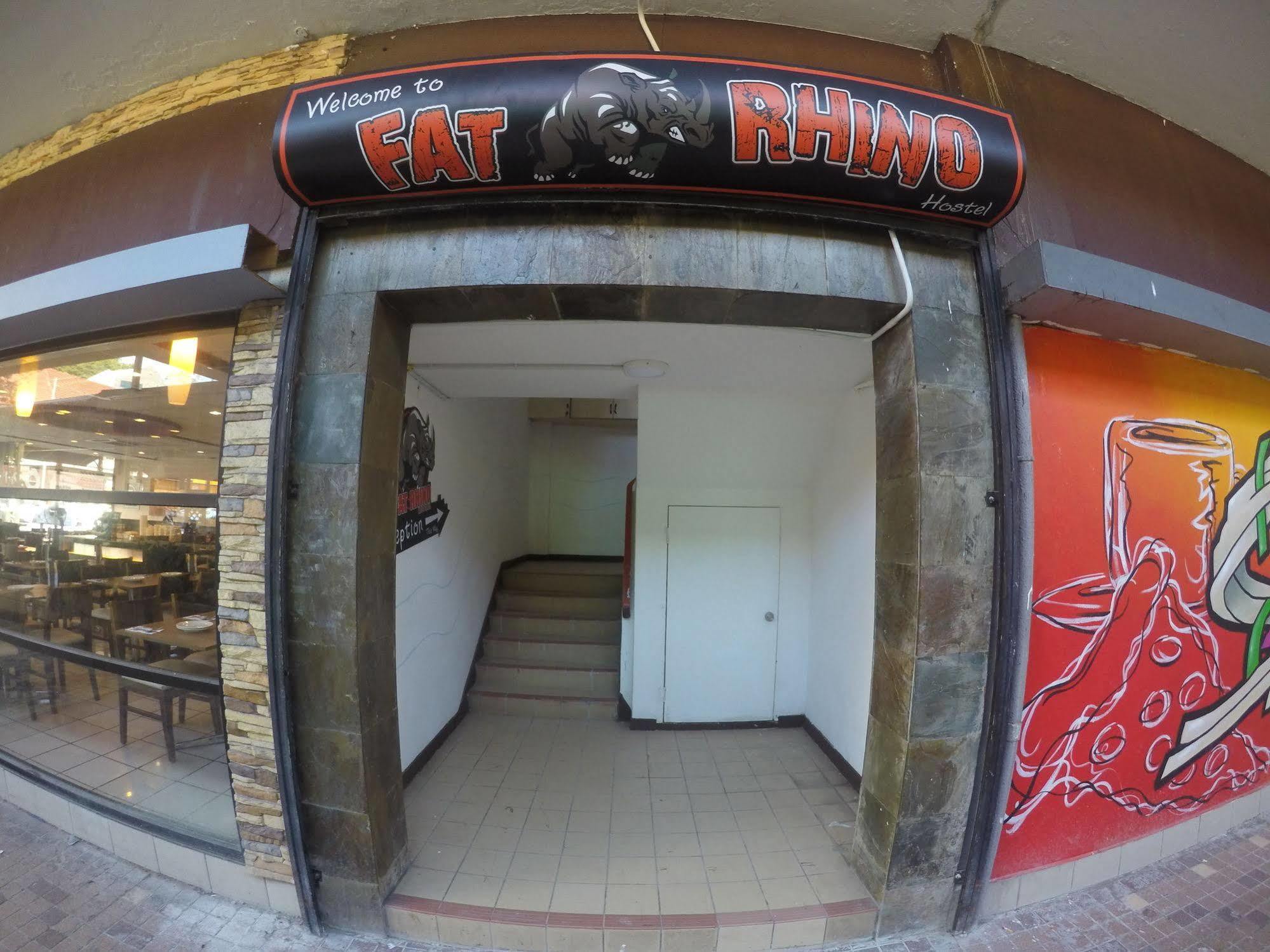 Fat Rhino Hotel Кота Кинабалу Екстериор снимка