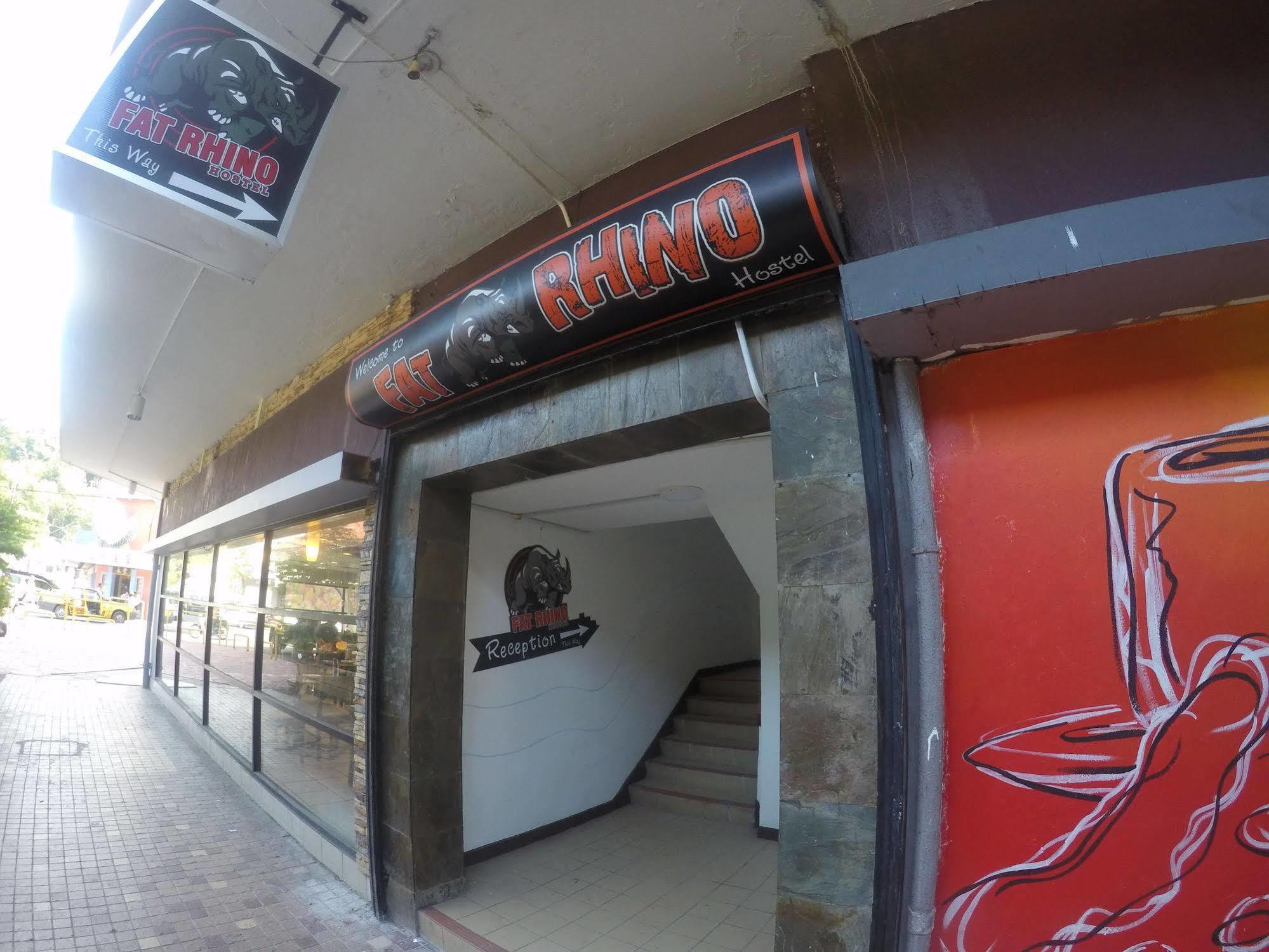 Fat Rhino Hotel Кота Кинабалу Екстериор снимка